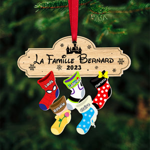 Chaussettes Familiales, Ornement en 05NATN271023-01 Acrylique Personnalisé, Cadeau de Noël pour la Famille - Ornament - GoDuckee