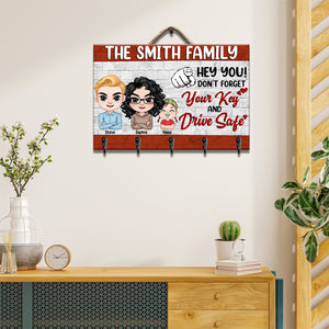 Best Family, Don't Forget Your Key And Drive Safe, Personalized Wood Key Hanger, Gifts For Family - Wood Sign - GoDuckee