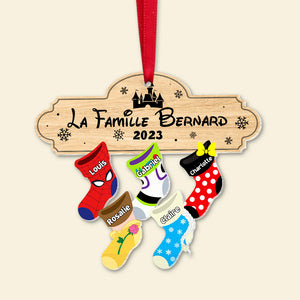 Chaussettes Familiales, Ornement en 05NATN271023-01 Acrylique Personnalisé, Cadeau de Noël pour la Famille - Ornament - GoDuckee