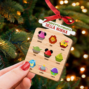 La perfetta fornata della Nonna, Ornamento per Bambini a Forma di Cupcake, Regalo di Natale per la Famiglia 01HUTI281023QN - Ornament - GoDuckee