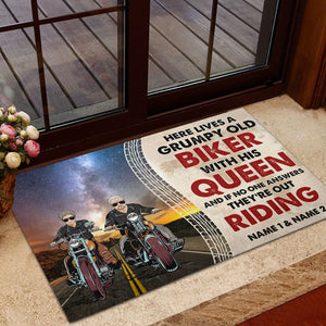 Personalized Biker Couples Doormat - Here Lives A Grumpy Old Biker With His Queen - Marriage Chapter - Doormat - GoDuckee