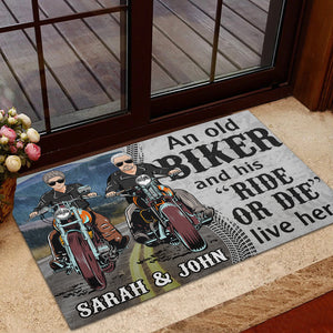 Personalized Biker Couple Doormat - An Old Biker And His Ride Or Die Live Here - Doormat - GoDuckee