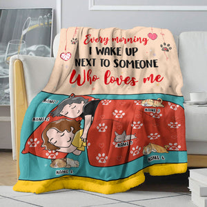 Personalized Cat Mom & Dad Blanket - Every Morning I Wake Up Next To Someone Who Loves Me - Blanket - GoDuckee