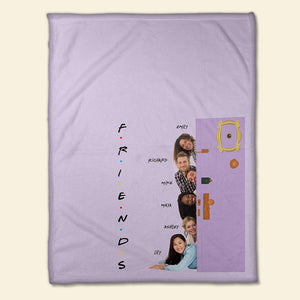 Friend Peeking Through Door 02huhn251123 Personalized Blanket - Blanket - GoDuckee