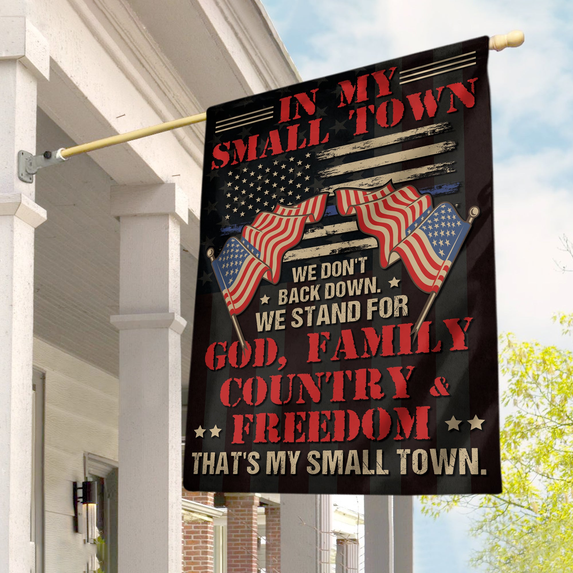 In This Small Town We Don't Back Down, Housse Flag 06ACDT270723-02 - Flag - GoDuckee