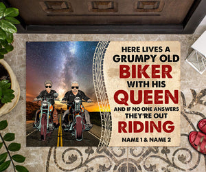 Personalized Biker Couples Doormat - Here Lives A Grumpy Old Biker With His Queen - Marriage Chapter - Doormat - GoDuckee