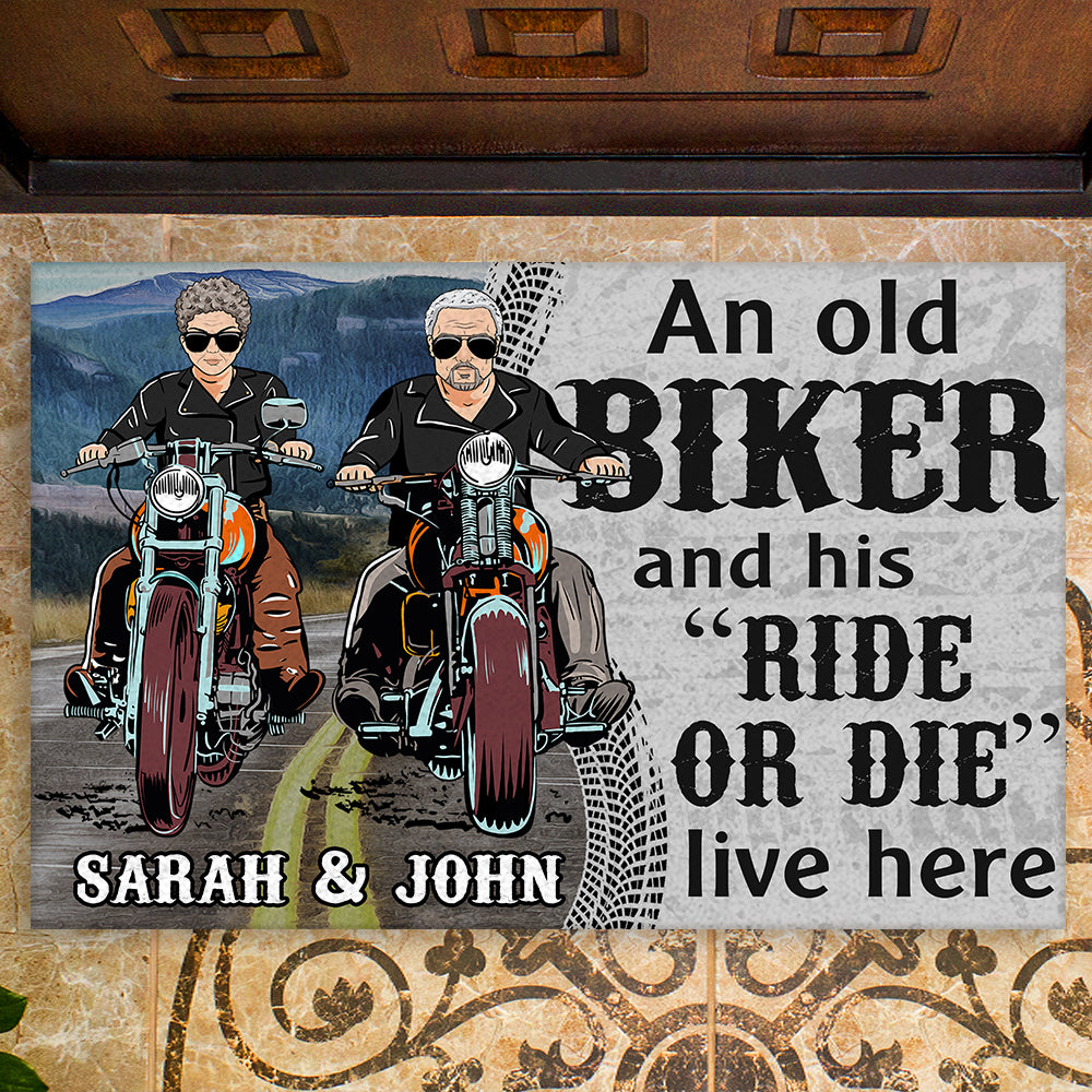 Personalized Biker Couple Doormat - An Old Biker And His Ride Or Die Live Here - Doormat - GoDuckee