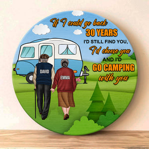 If I Could Back To - Personalized Round Wooden Sign - Gift For Couple - Old Couple Hand In Hand Back View - Wood Sign - GoDuckee